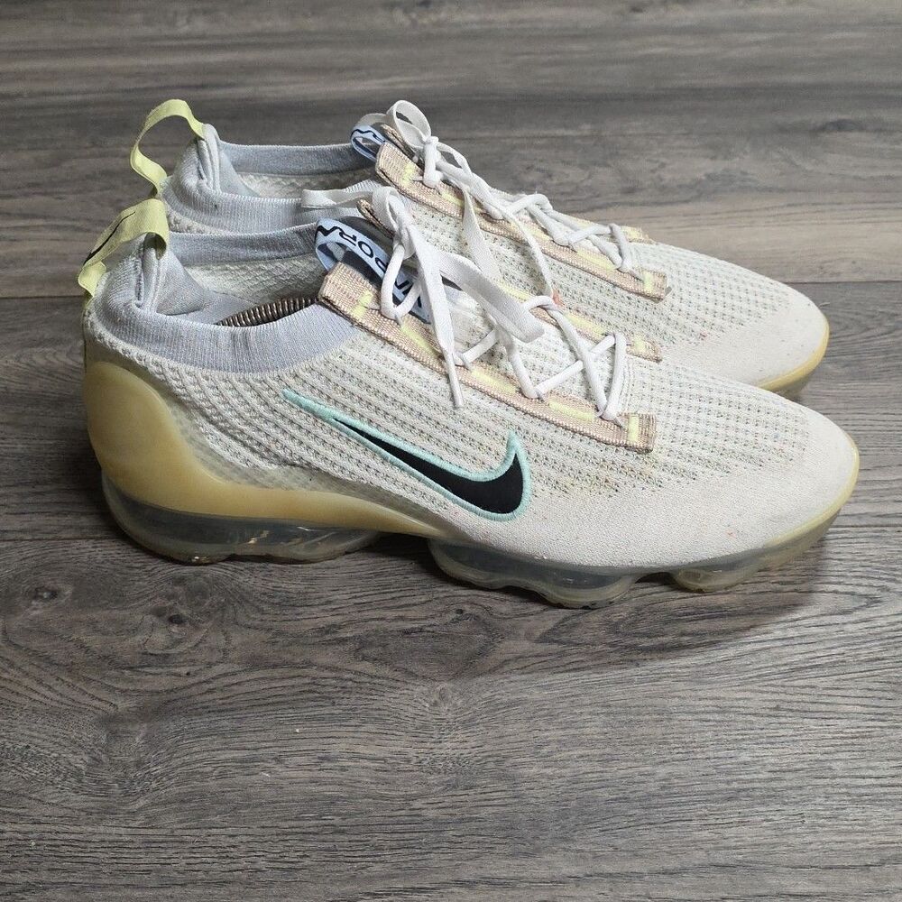 Nike Mens Air Vapormax 2021 Flyknit White Size 11 Athletic Sneakers